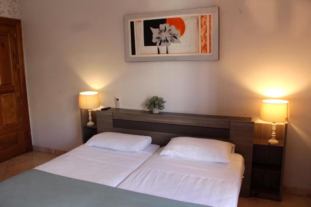 Hotel La Zubia , Granada Exteriör bild