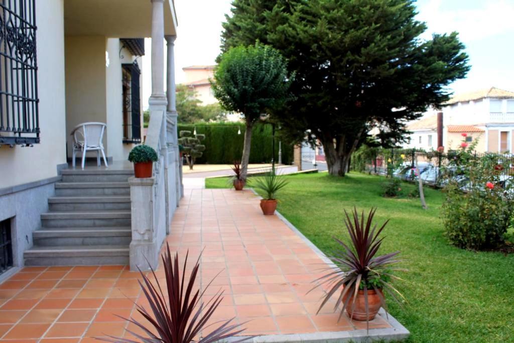 Hotel La Zubia , Granada Exteriör bild